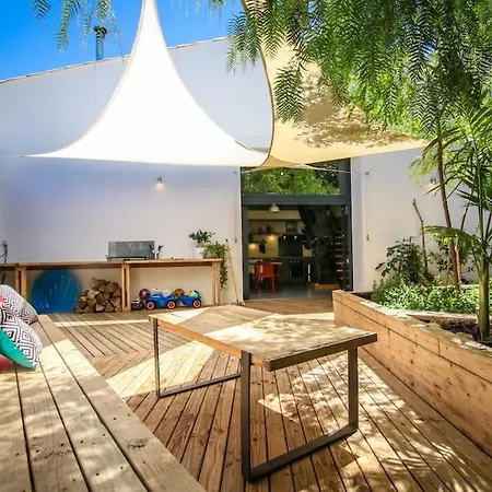 Maison D'architecte Sur Jardin Verdoyant Дом отдыха *