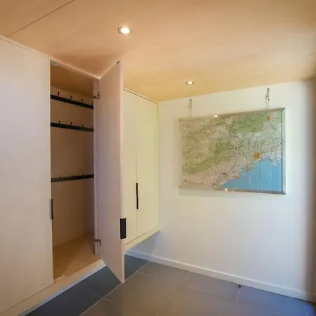 Maison D'architecte Sur Jardin Verdoyant Дом отдыха